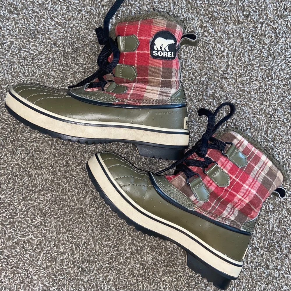Sorel Womens Winter Plaid Boots Waterproof 5